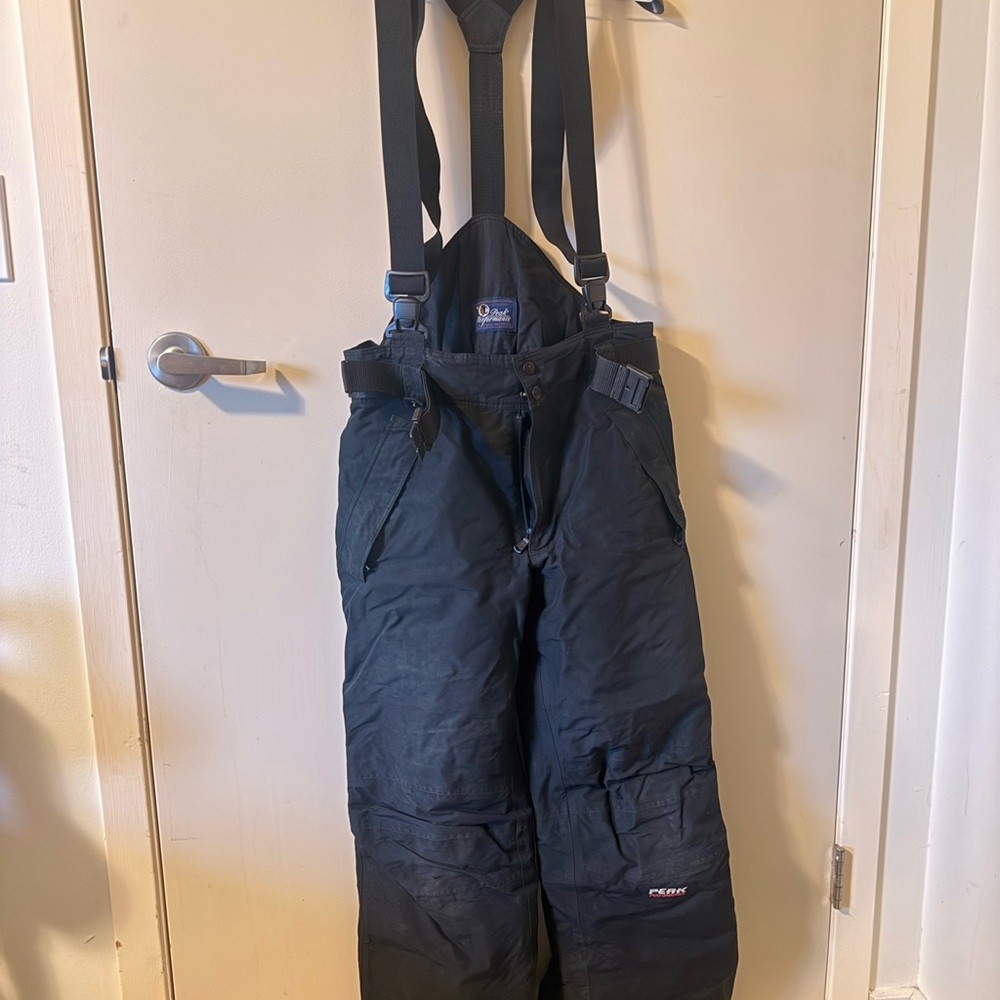 Peak Performance Dark Pants with Suspenders